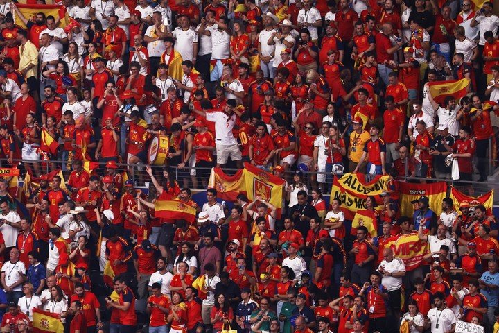 Los hinchas de España, en el estadio de Dallas (EFE/EPA/SHAWN THEW).