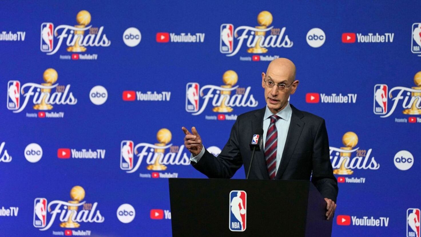 Adam Silver: “No hay razón para que las mujeres no entrenen en la NBA” “No hay razón para que las mujeres no entrenen en la NBA”