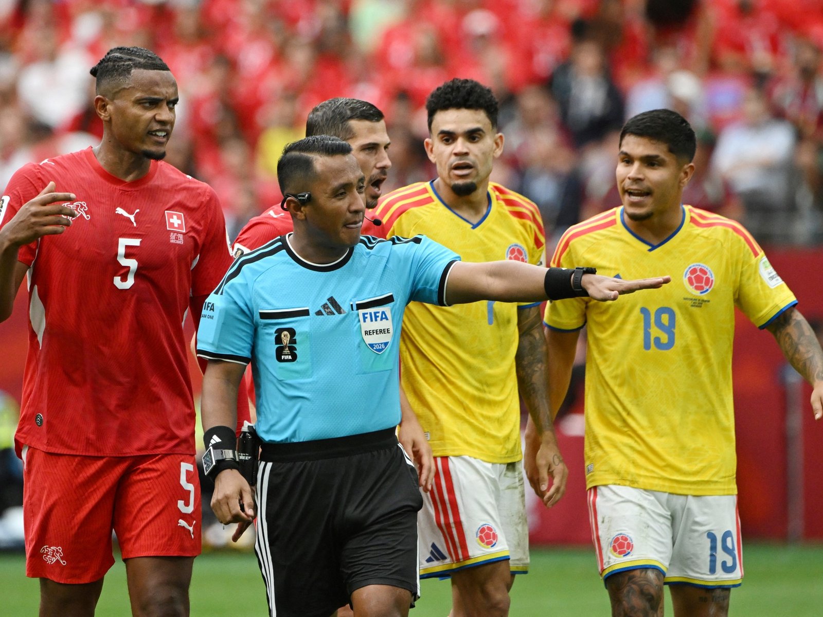 Árbitro de El Salvador para España-Francia :: Olé