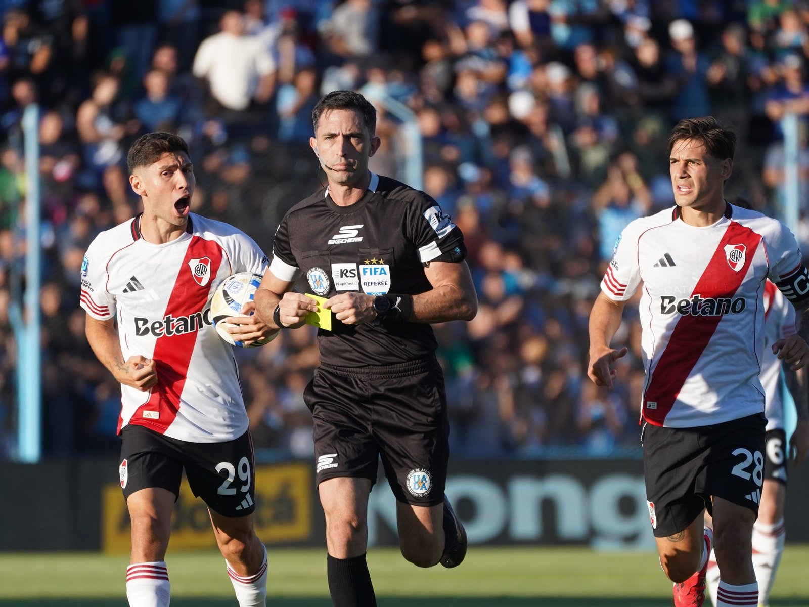 Árbitros, días, horarios y TV de la fecha 1 del Clausura :: Olé