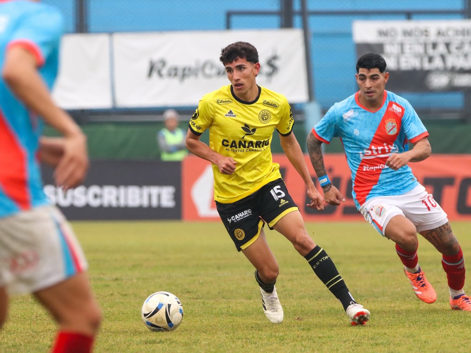 Arsenal, otra vez a la cima de la Primera B :: Olé