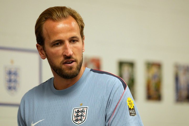 Harry Kane en conferencia de prensa.