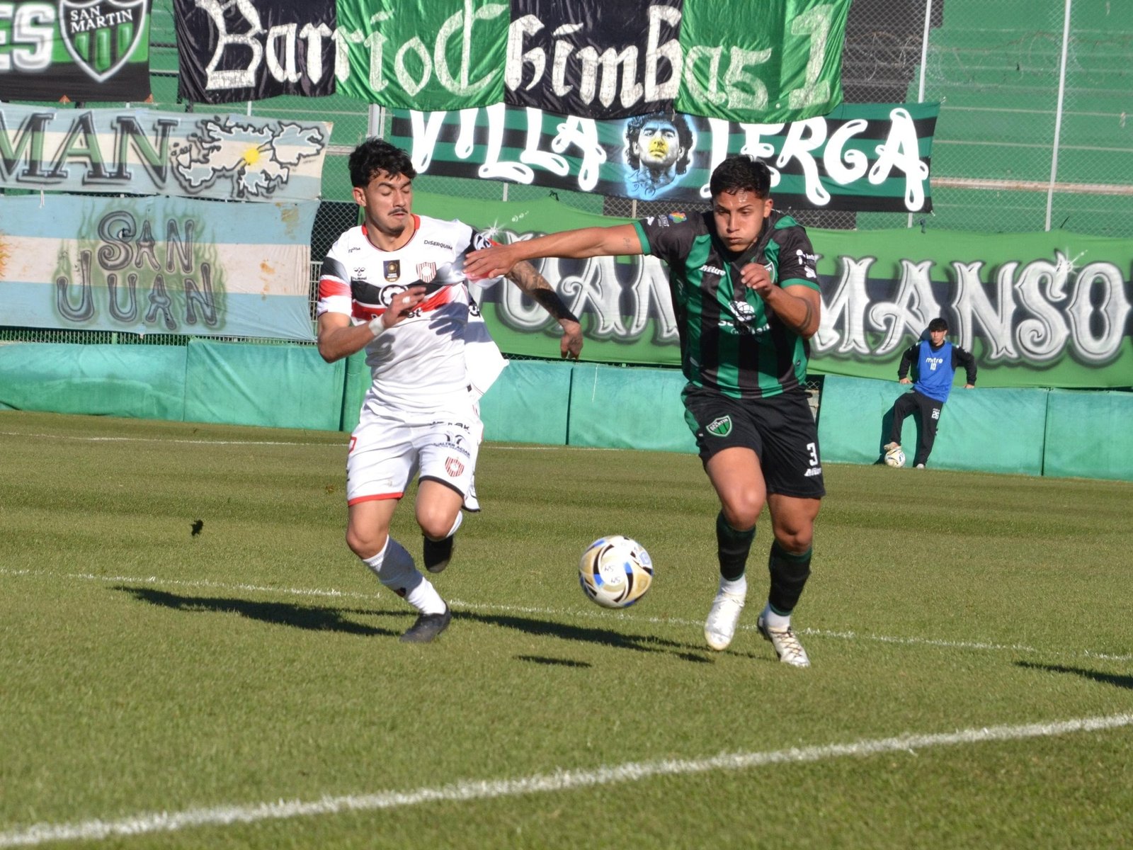 Chacarita ganó y salió de puestos de descenso :: Olé