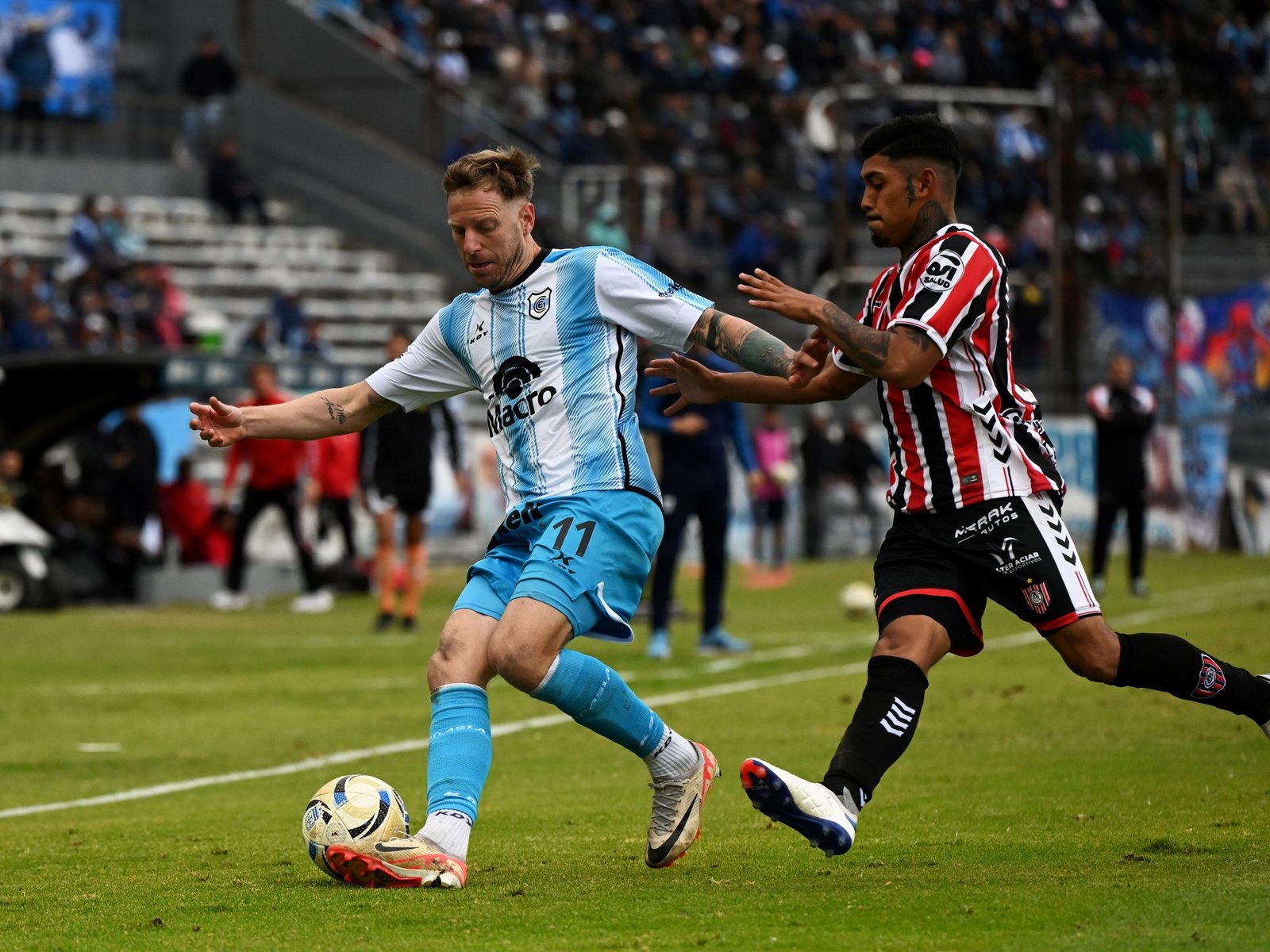 Chacarita no lo aguantó en Jujuy y el líder Gimnasia rescató un empate :: Olé