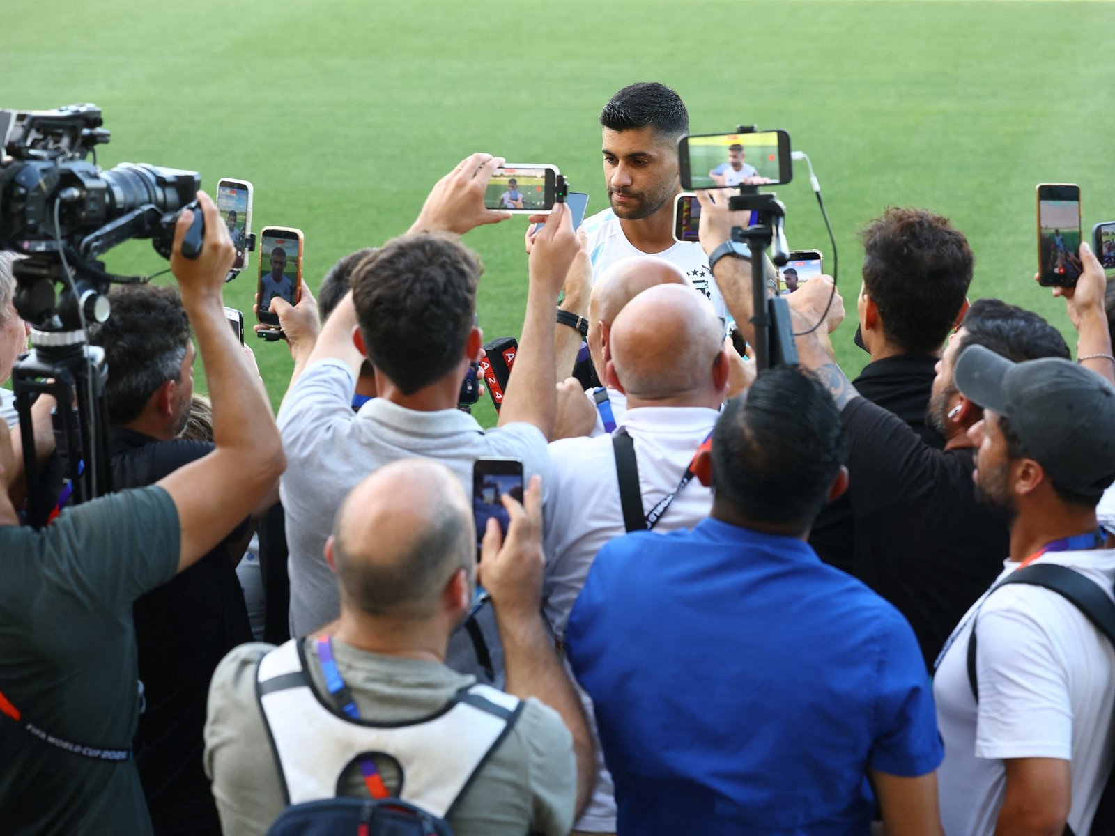 Cuti Romero: "Nos molesta que nos hagan goles" y el duelo chivo que imagina con Suiza :: Olé