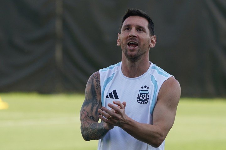 Messi en el entrenamiento de la Selección (Juano Tesone/Enviado especial).
