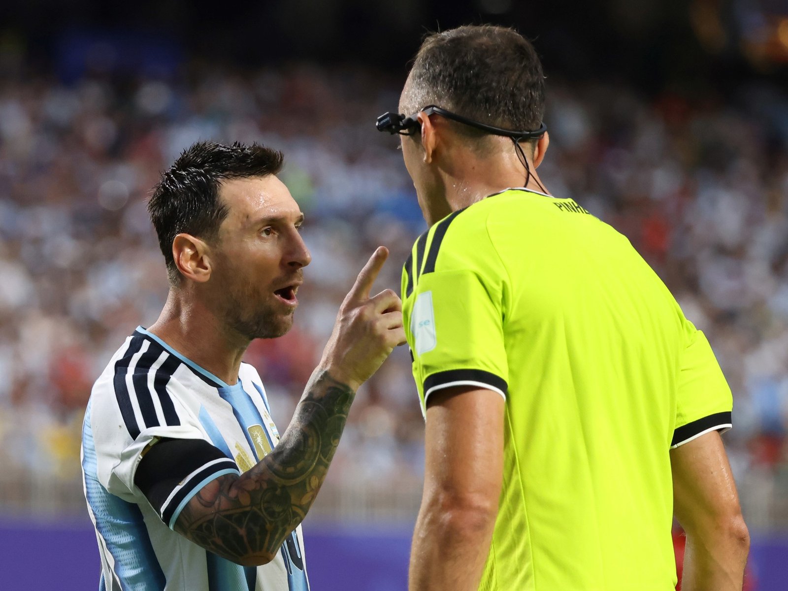 El árbitro que tuvo un cruce con Messi en el Mundial rompió el silencio: qué dijo sobre ese epidosio viral :: Olé