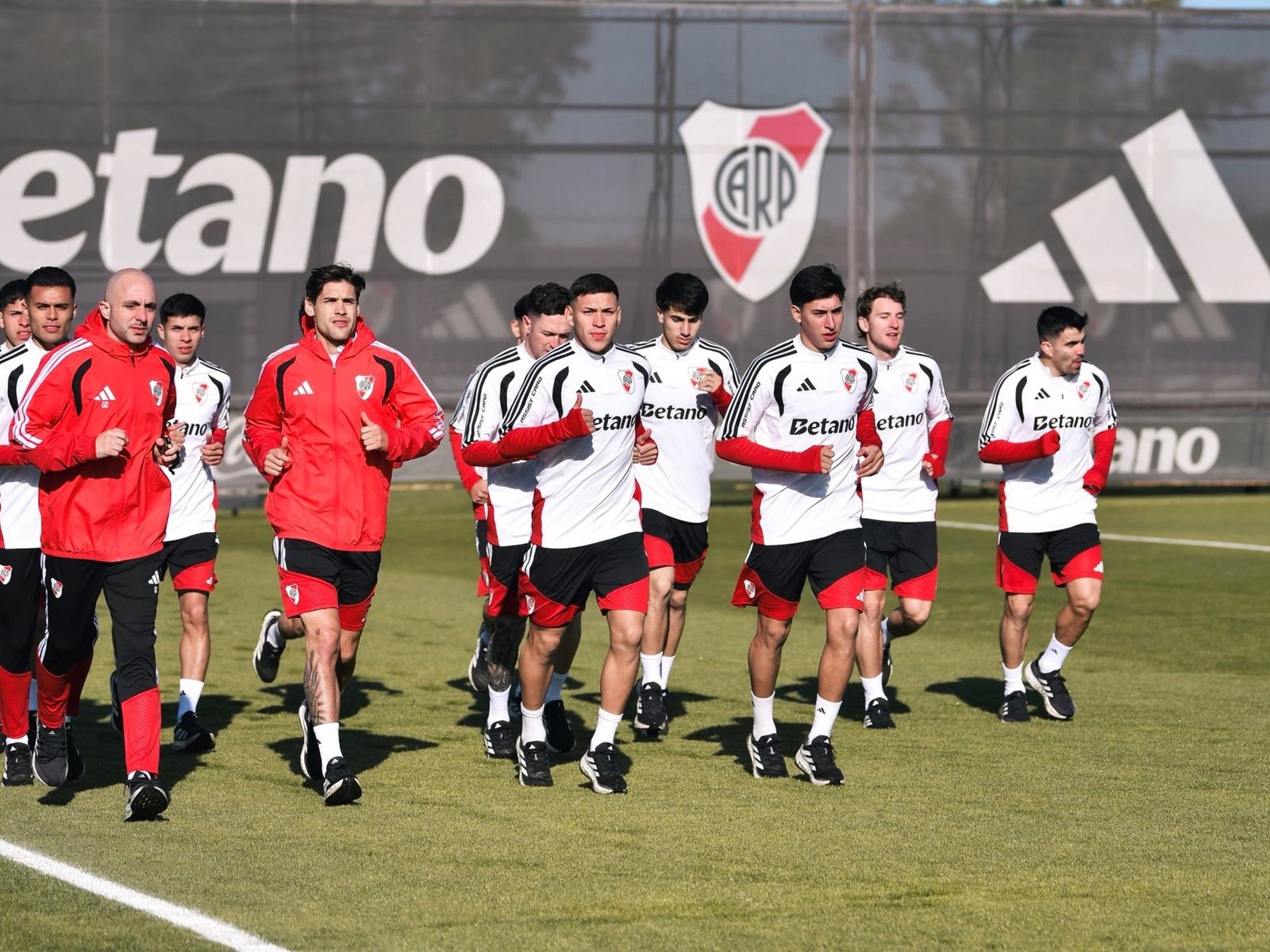El ausente con justificación de River en el primer entrenamiento de la semana :: Olé