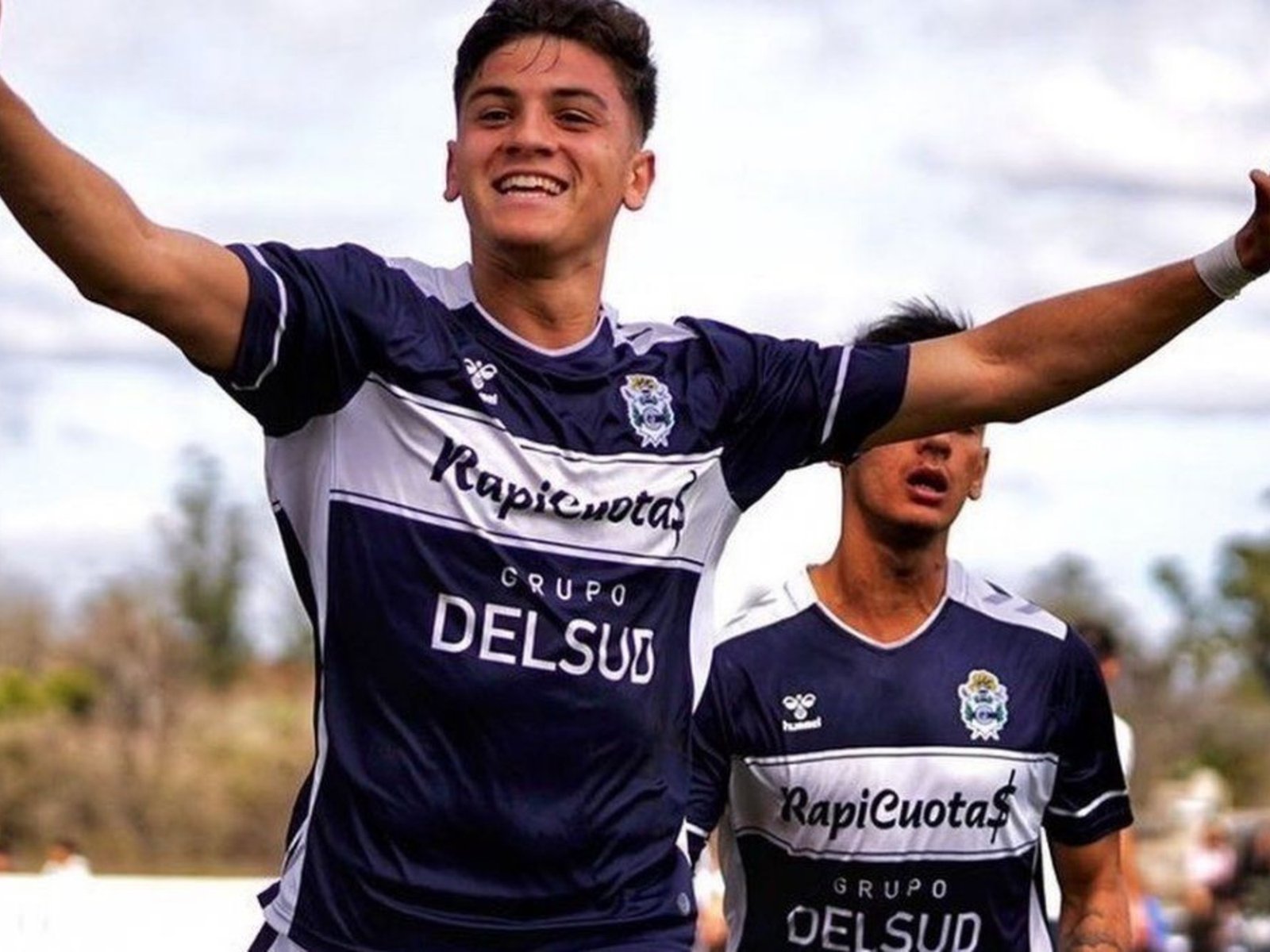 El central que llegó a la Primera Nacional tras rescindir con Gimnasia :: Olé