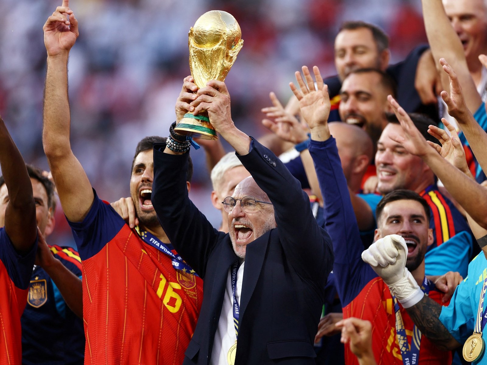 El récord histórico que consiguió Luis de la Fuente tras ganar el Mundial con España :: Olé