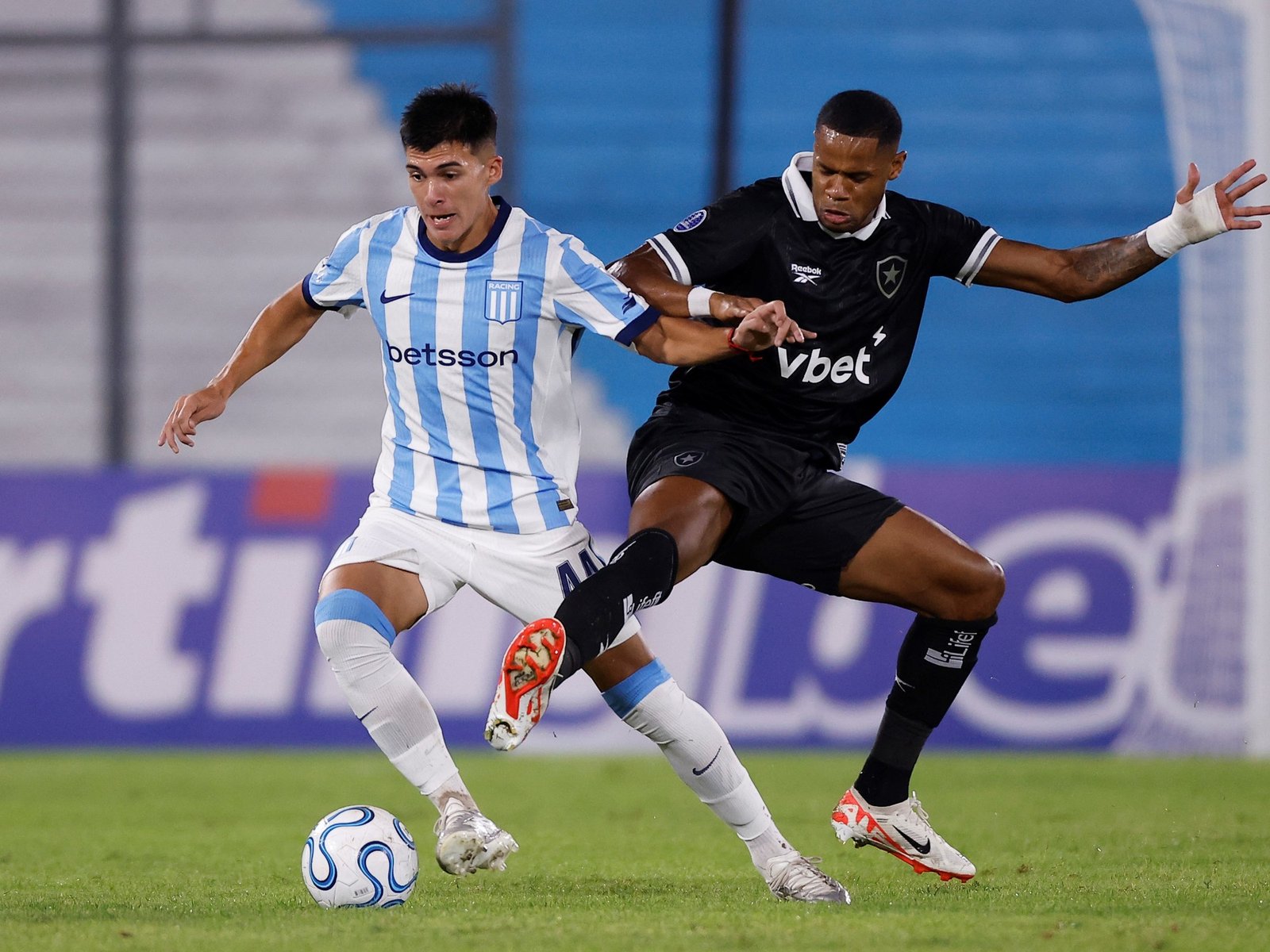 El volante de Racing que se va al fútbol de Uruguay :: Olé