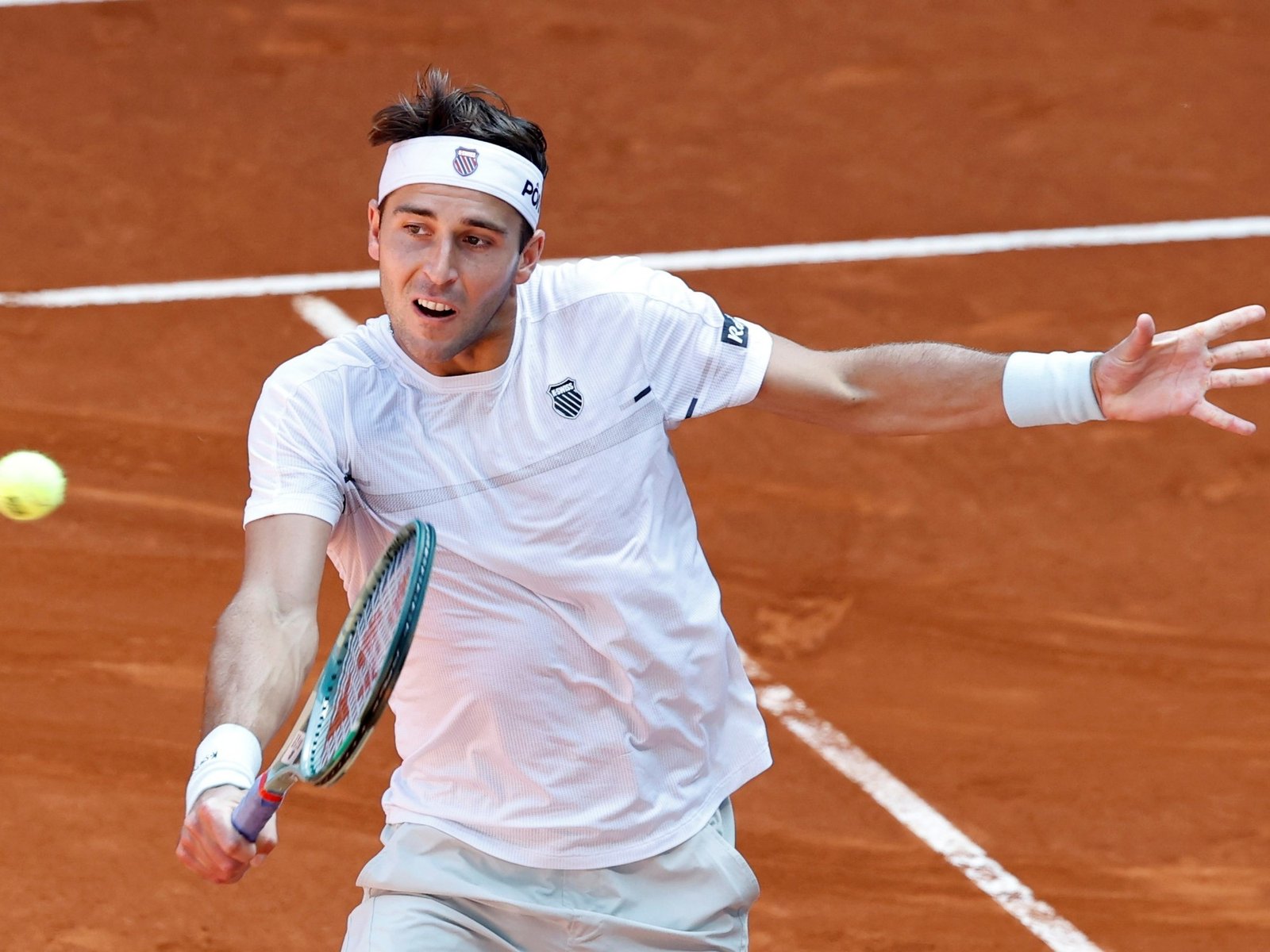Etcheverry, Navone, Báez y Burruchaga pasaron a cuartos en Kitzbuhel y Estoril