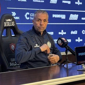 Tras dejar San Lorenzo, Gustavo Alvarez dirigirá a un equipo que está en octavos de la Copa Libertadores