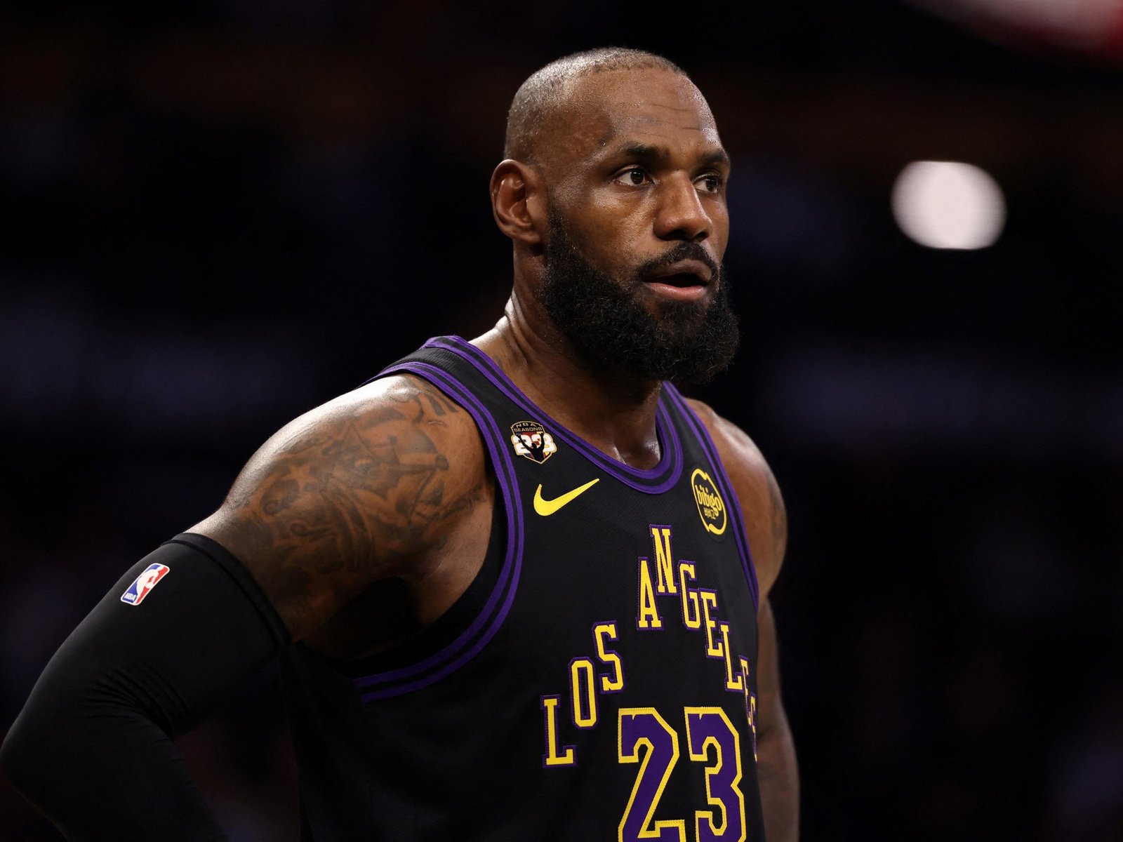 LeBron James tiene en vilo a la NBA, que no arma su calendario porque no sabe dónde jugará le superestrella
