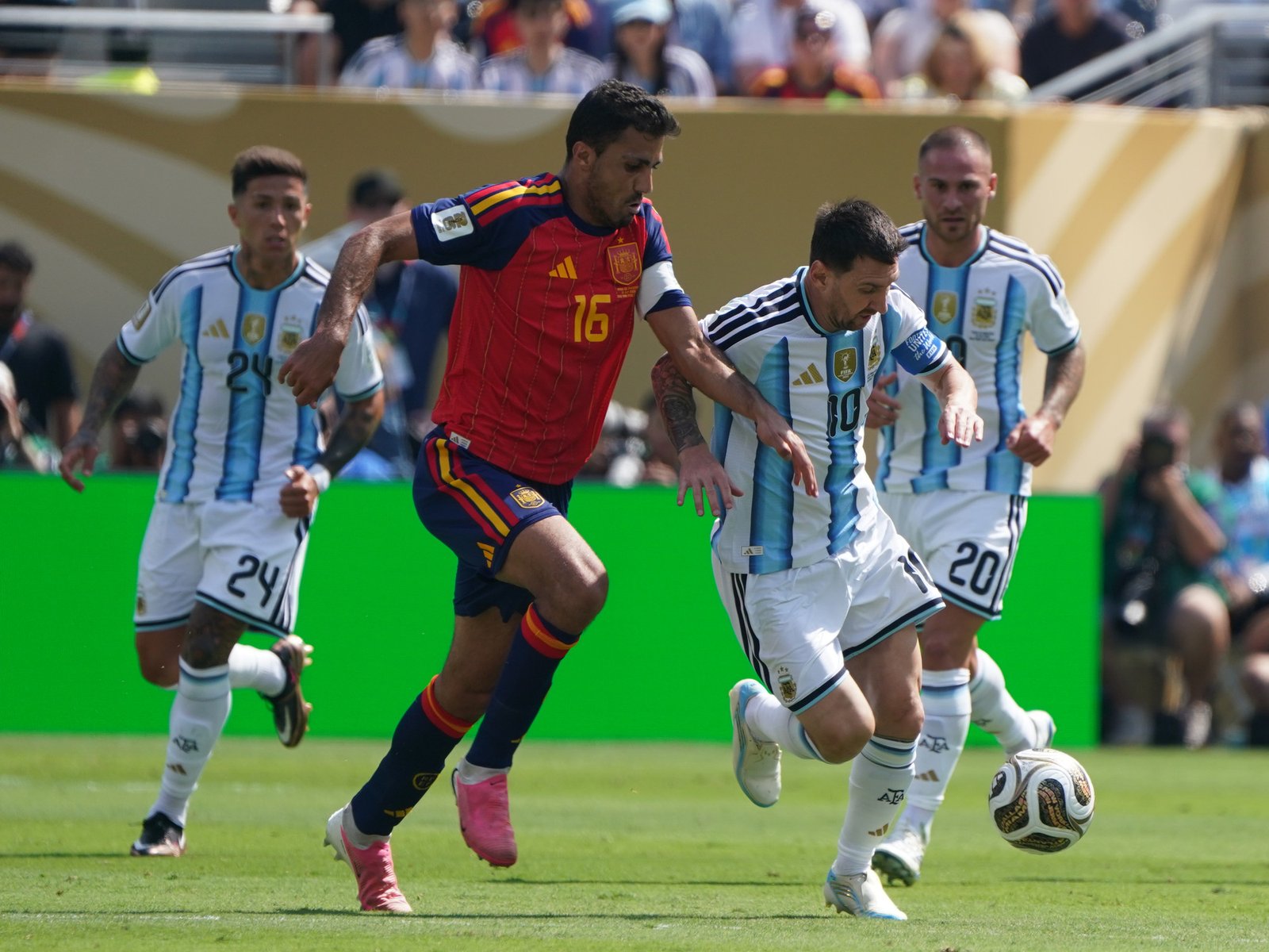 Messi sí, Rodri no: la IFFHS eligió a Leo como el mejor del Mundial :: Olé