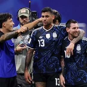 Del Cuti a Messi: "¿Seguís un par de años más, no?"