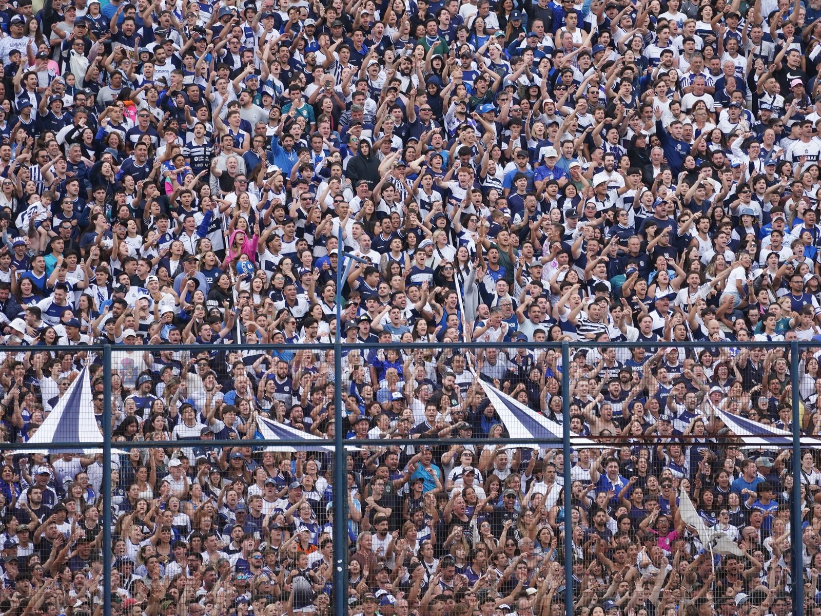 Oficial: habrá público de Gimnasia contra Aldosivi :: Olé