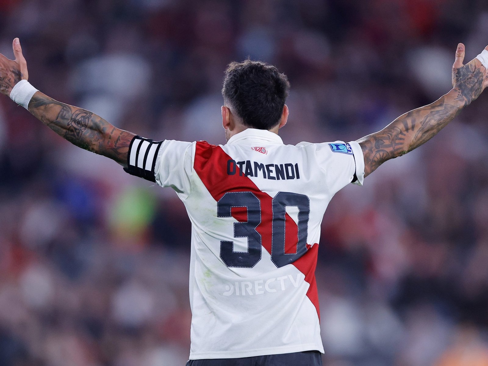Otamendi, en modo capitán: sus contundentes frases por el presente de River :: Olé