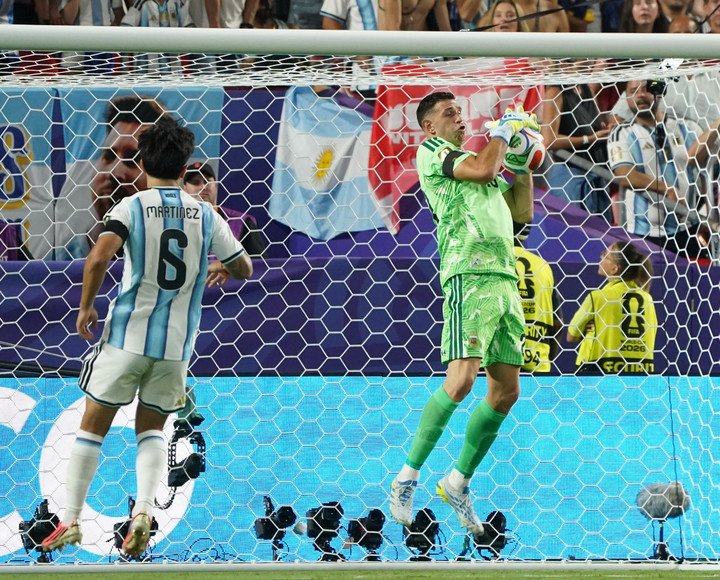 Mundial Fifa 2026
Kansas Cuartos de final
Argentina Vs Suiza
Dibu Martinez
Foto Juano Tesone / enviado especial - FTP CLARIN JUA09814.JPG Z JTesone