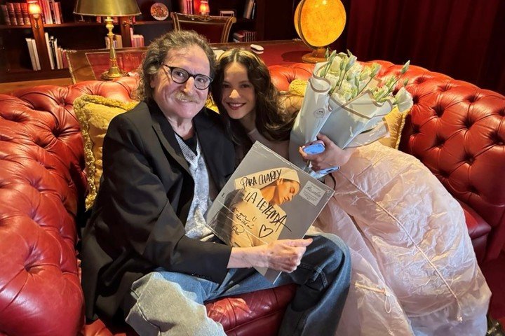 Charly García con Rosalía. (EFE)