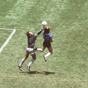 Un recuerdo inolvidable para Argentina: las mejores fotos del gol de Maradona a Inglaterra