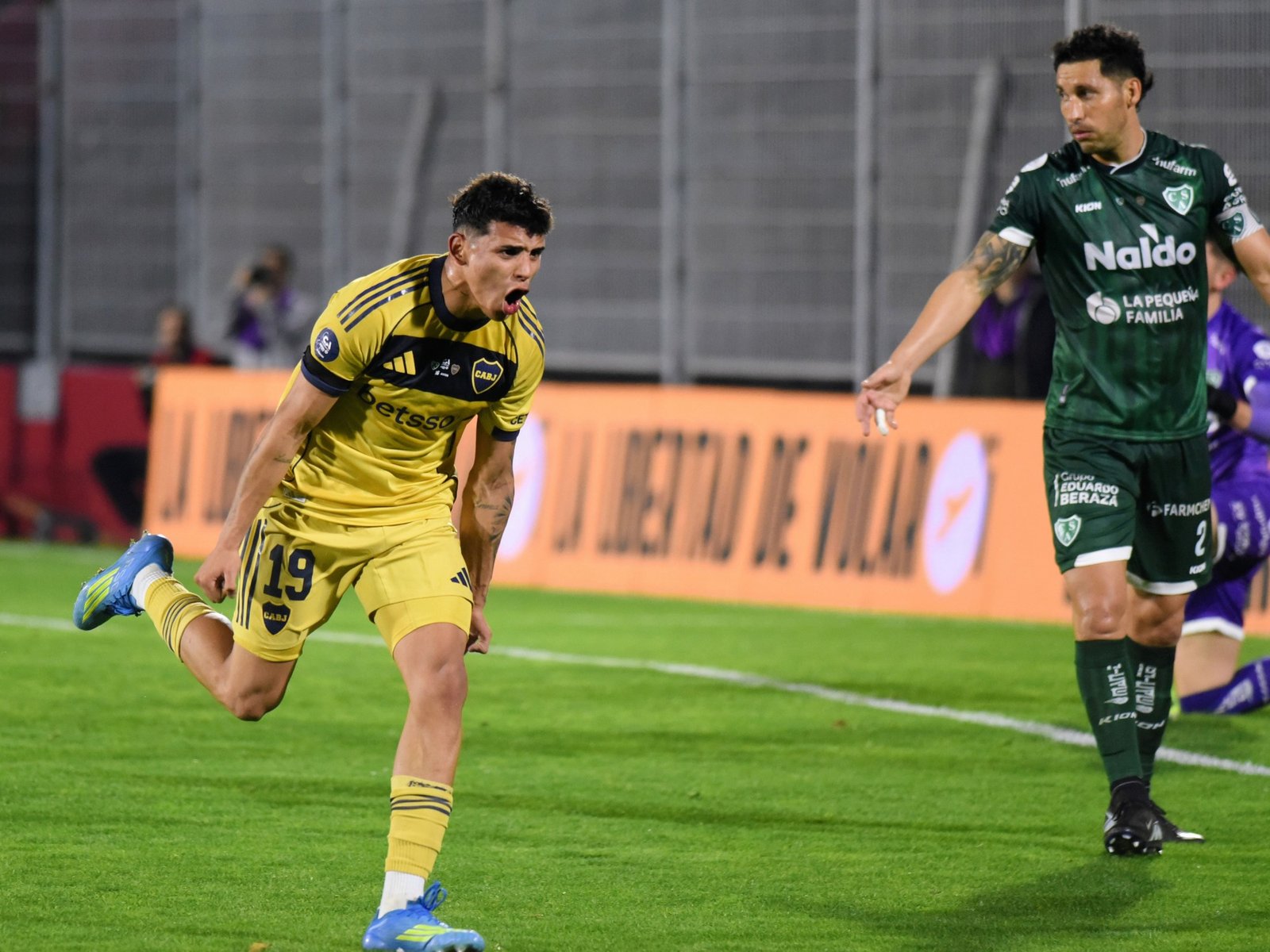 Tirale Flores: debut y gol del pibe :: Olé