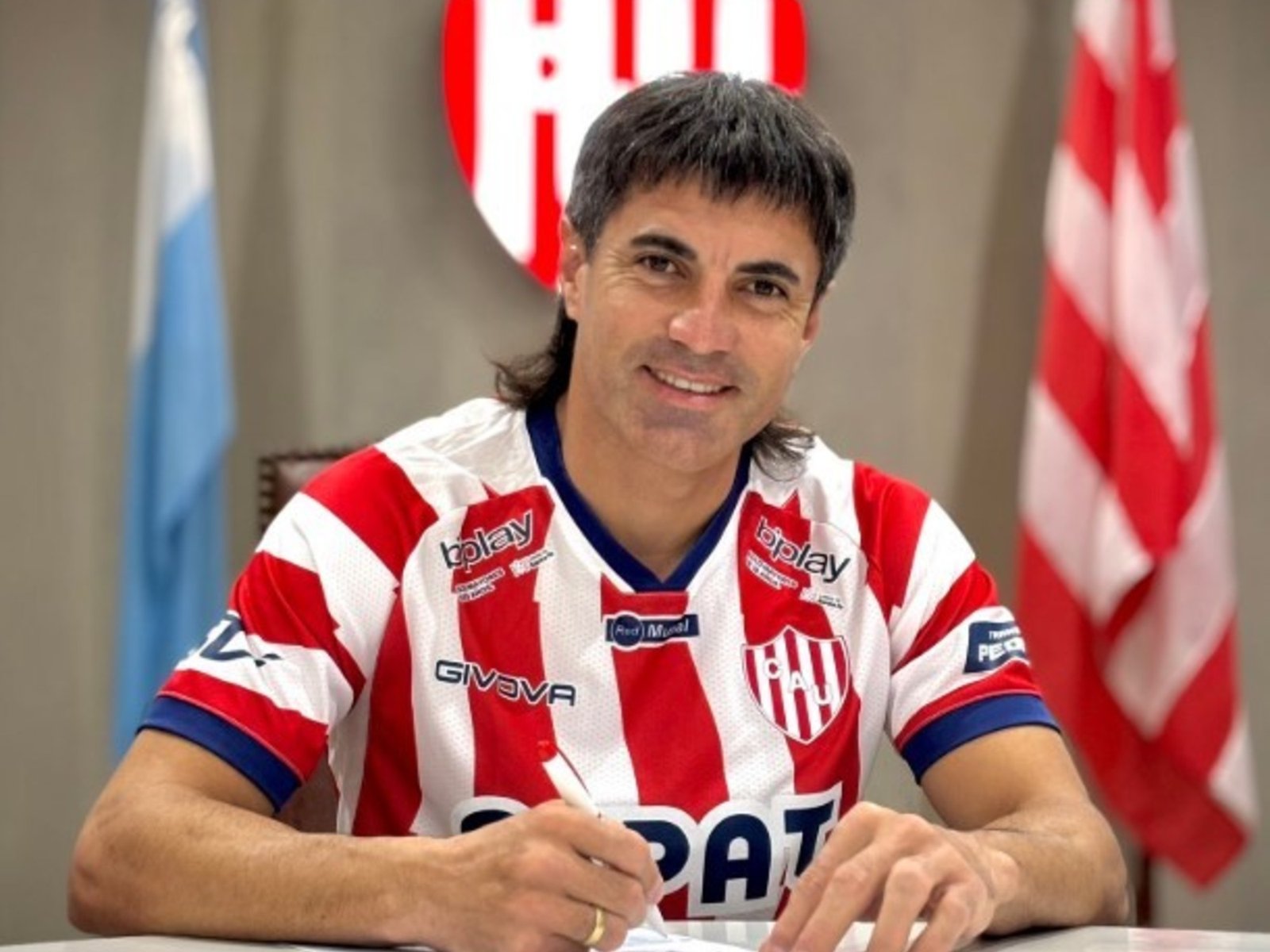 Unión oficializó la vuelta de Nacho Malcorra :: Olé