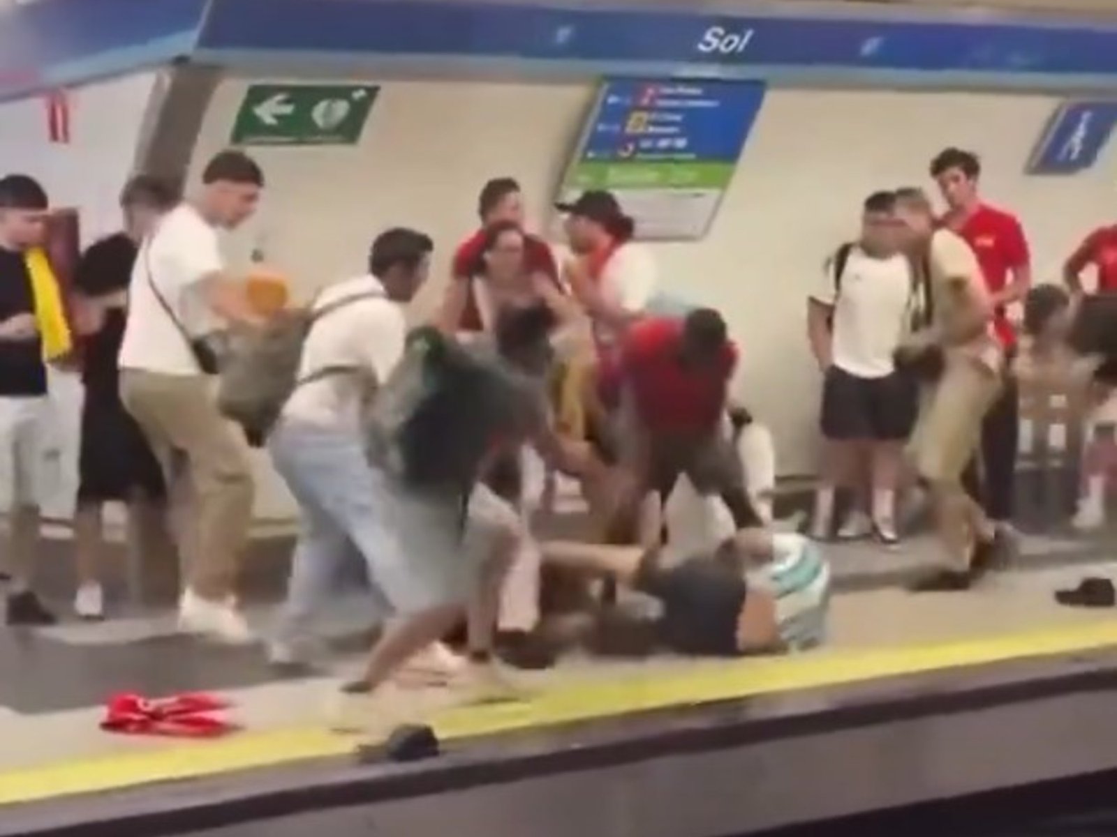 Video: españoles golpearon a un argentino durante los festejos en Madrid :: Olé