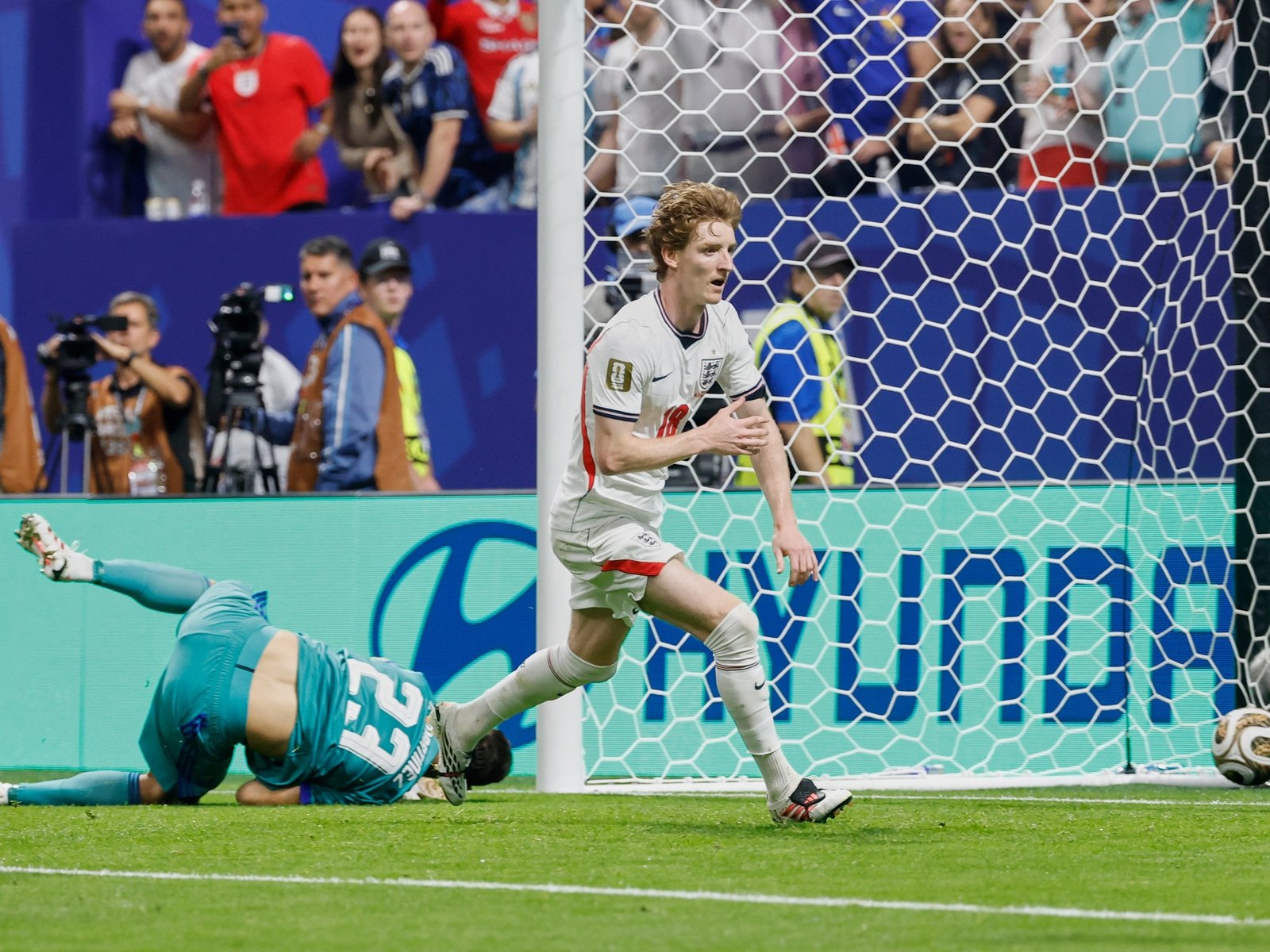Video: la floja marca de Molina en el gol de Inglaterra :: Olé