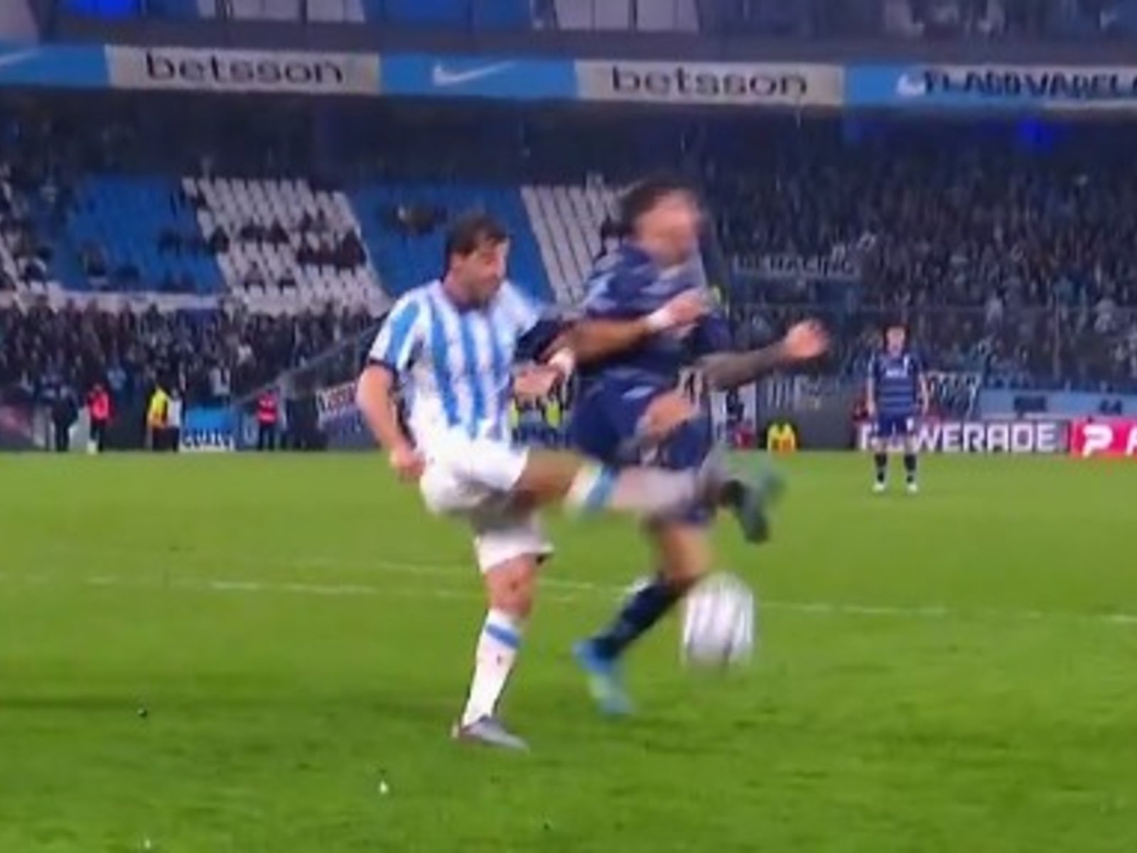 Video: la polémica por el penal que pidió Gimnasia contra Racing :: Olé