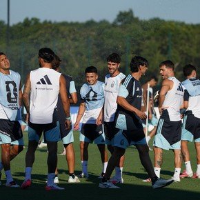 Con Messi, buena onda y sonrisas: así fue el día después del pase a semis