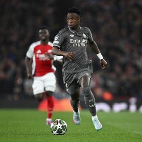 Vinicius, con una decisión por delante: ¿ir al Arsenal o quedarse en el Real Madrid?