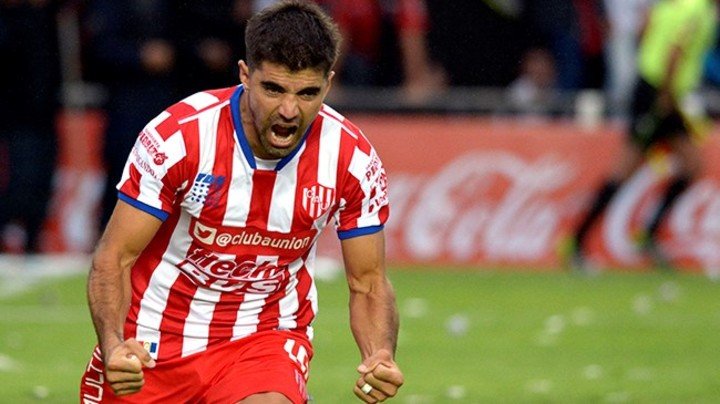 Malcorra jugando para Unión de Santa Fé, en 2015.