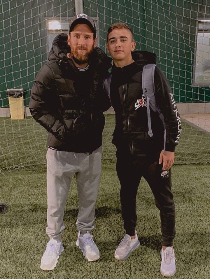 Gavi con Messi en la Masia
