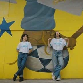 Inspirada en la Selección Argentina y con referencias a Maradona y La Boca: la nueva camiseta del Napoli