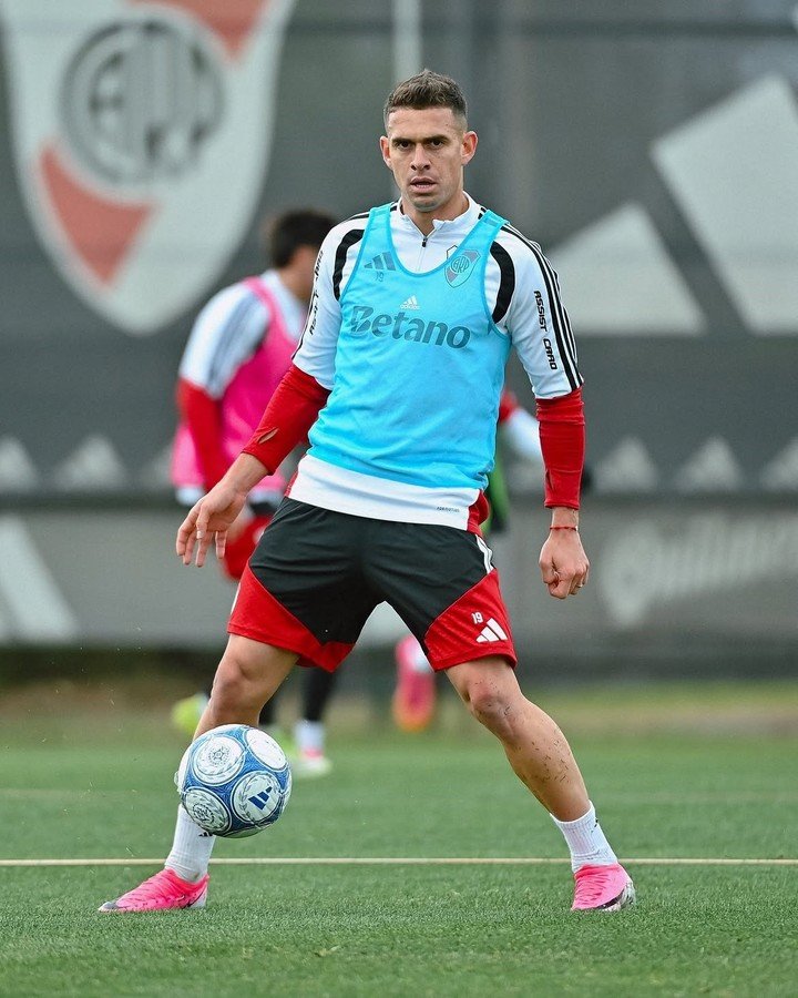 Rafa Borré. Prensa River.
