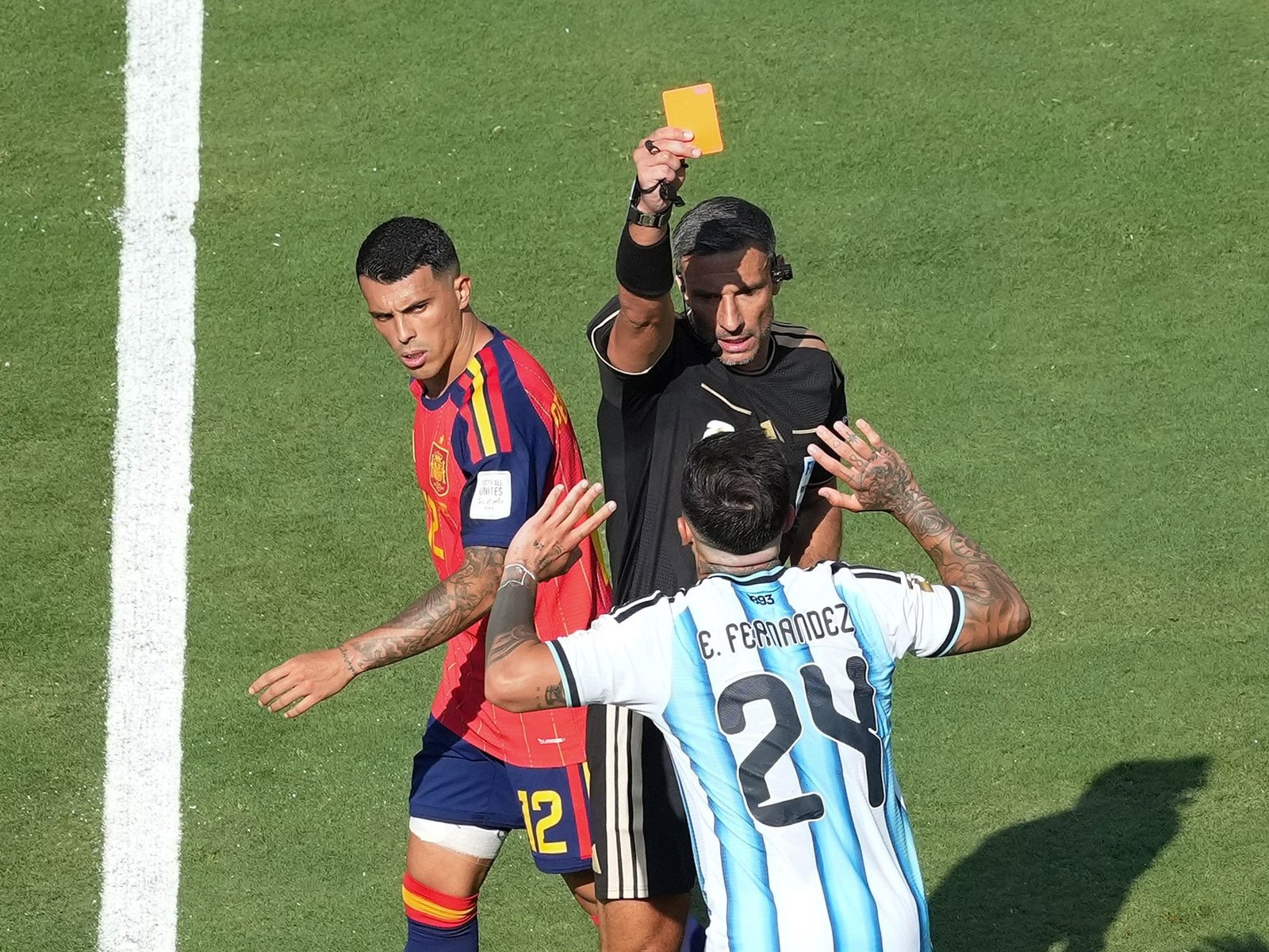 dos errores graves en un partido que le quedó demasiado grande
