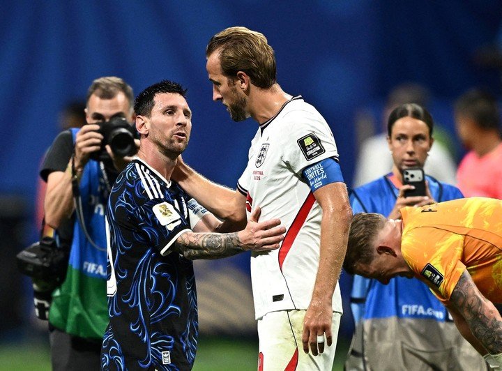 Messi y Kane en el Mundial. (Reuters)