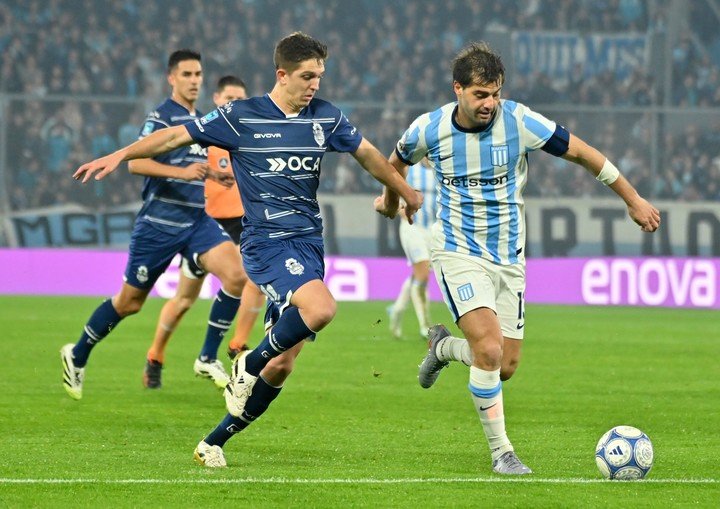 Santiago Sosa ante Gimnasia (Fotobaires).