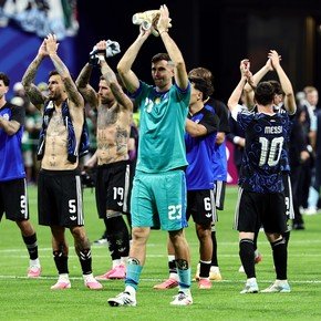 Clubes ingleses felicitaron a los argentinos y los usuarios explotaron por la bandera de Malvinas