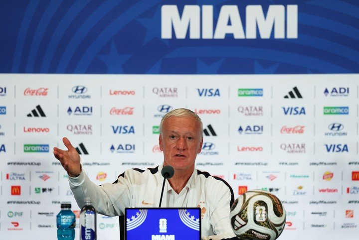 Deschamps en conferencia de prensa (Reuters).