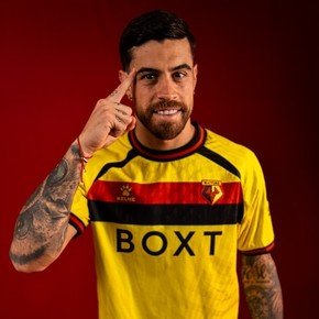 El volante que pudo haber sido comprado por Boca y firmó con un equipo inglés