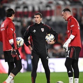 Video: las emotivas palabras de despedida de los jugadores de River y Barovero para Armani