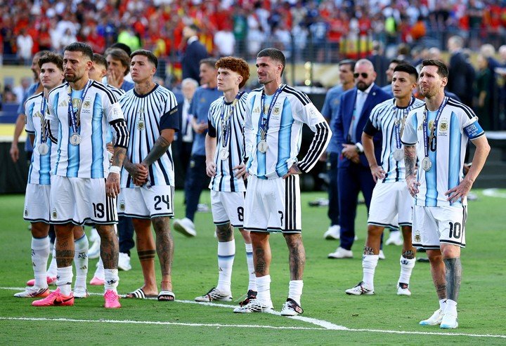 Argentina se quedó sin piernas en la final. (REUTERS)