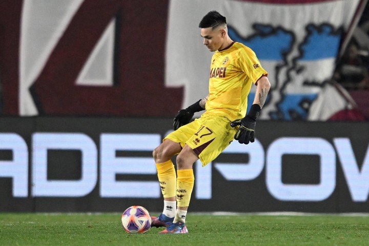 Lautaro Morales en Lanús.