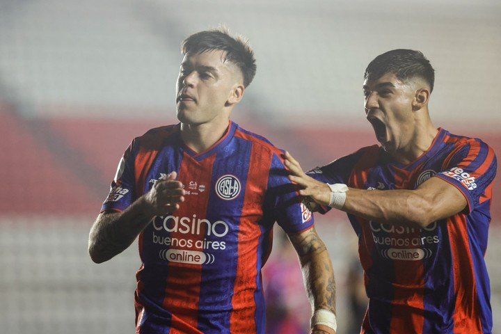 Matías Reali metió el 1-0 ante Riestra.