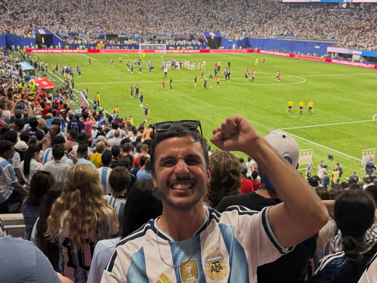 quién es el cerebro detrás del tema que cantaron los jugadores en el Mundial 2026