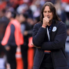 A guantazo limpio: Olave le respondió a Casillas por la Selección