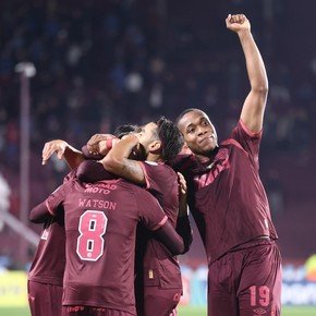 Comenzó la defensa del título: Lanús le ganó 2-0 a Cienciano