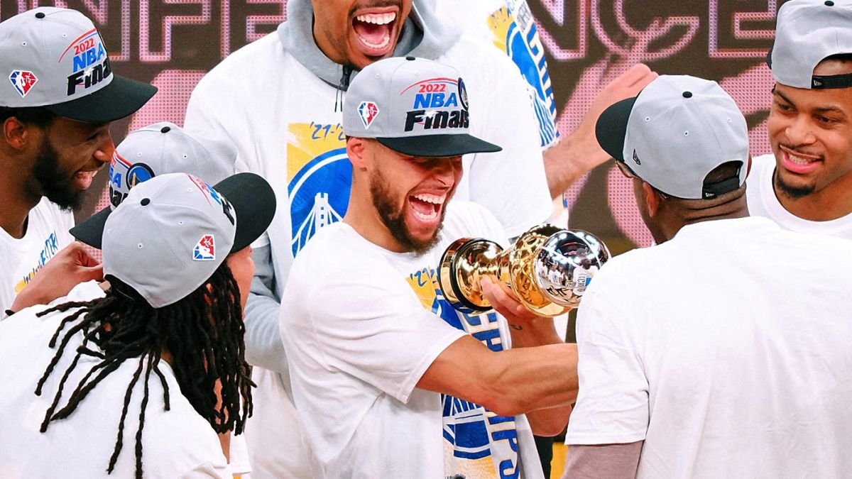 ¿Por qué los Playoffs de la NBA se juegan al mejor de 7 partidos y cuándo cambió el formato?